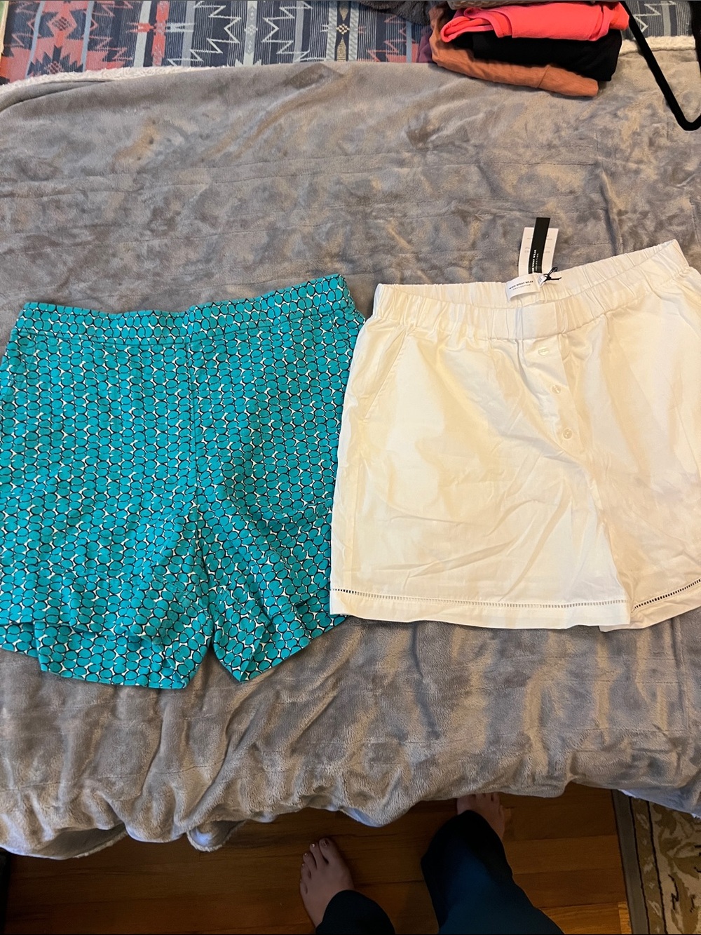 Banana Republic short lot size large